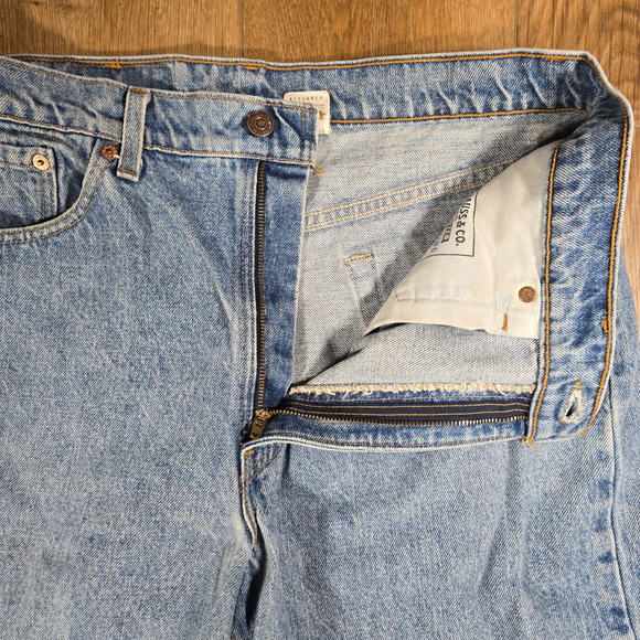 Vintage Levi’s 550 Jeans 34x34 Made in USA 1996 Light Wash Relaxed Fit Tapered - Picture 4 of 14